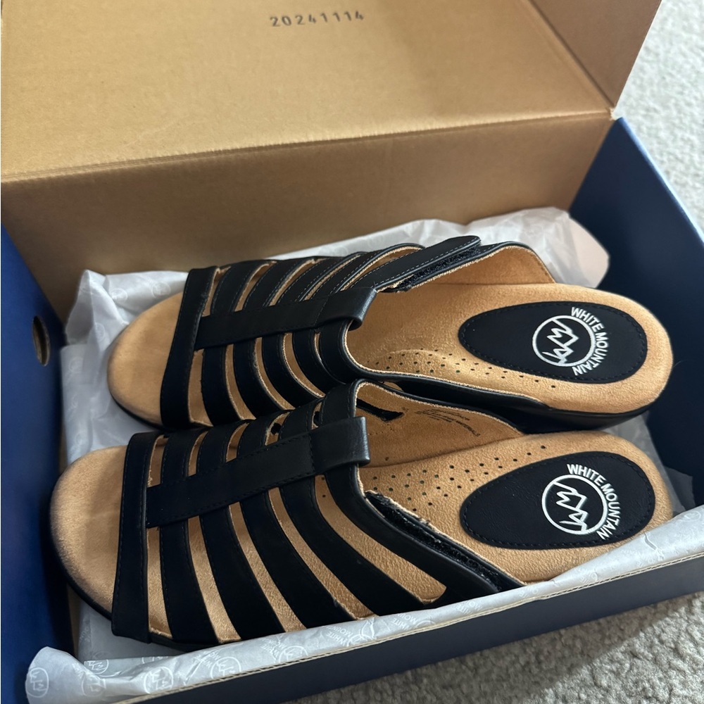 White Mountain Black and Tan Slide Sandals